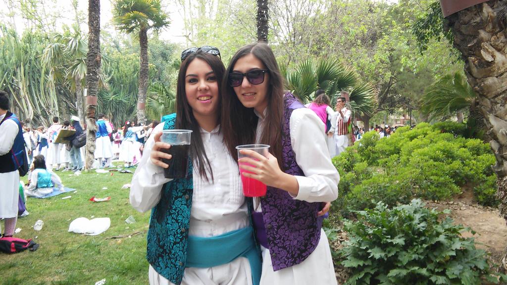 GloriaM_93's tweet photo. Bando 2015 @lidiacocaserna @MaiteCazorla @albavivancos96 @follame_guarra @andreiitacoca04 os quieroooo! http://t.co/kOzah504Oa