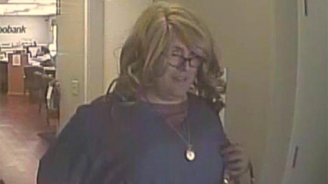 THR's tweet image. Police on Lookout for 'Mrs. Doubtfire' Bank Robbery Suspect (Photos) thr.cm/YcdEK1