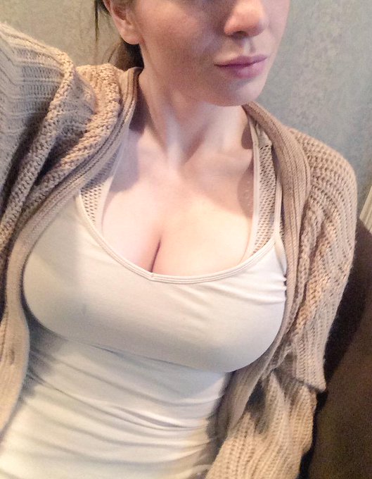 Can't tell if NYC people are staring because they recognize me from @nypost or because of my new giant<a href="/tag/asswednesday"class="tags"><span>#asswednesday</span></a>