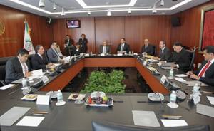 hojaderutamexic's tweet photo. @CONAGOMX propone al @senadomexicano adquirir rango constitucional @Senado2012 http://t.co/VFuoGClScD http://t.co/S720t1IDy6