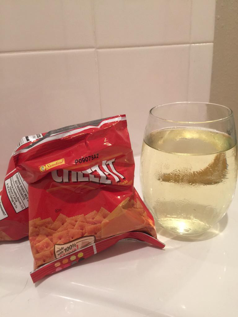 WIFEthalion's tweet image. The only proof I had wine and Cheez-its in the tub last night @Gothalion #nocrumbsleftbehind #maybetherewerecrumbs