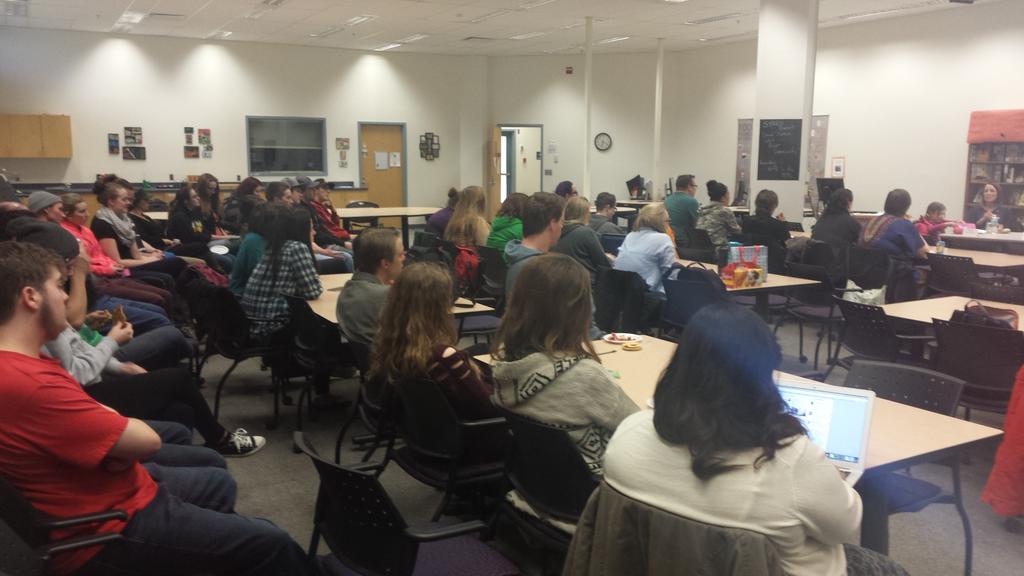 MsBWingert's tweet photo. #sjpanel great turn out tonight #starsregina http://t.co/6HMw2UwAAs