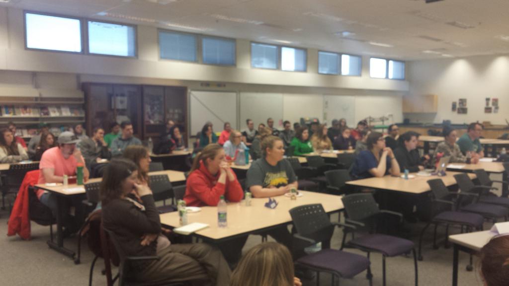 MsBWingert's tweet photo. #sjpanel great turn out tonight #starsregina http://t.co/6HMw2UwAAs