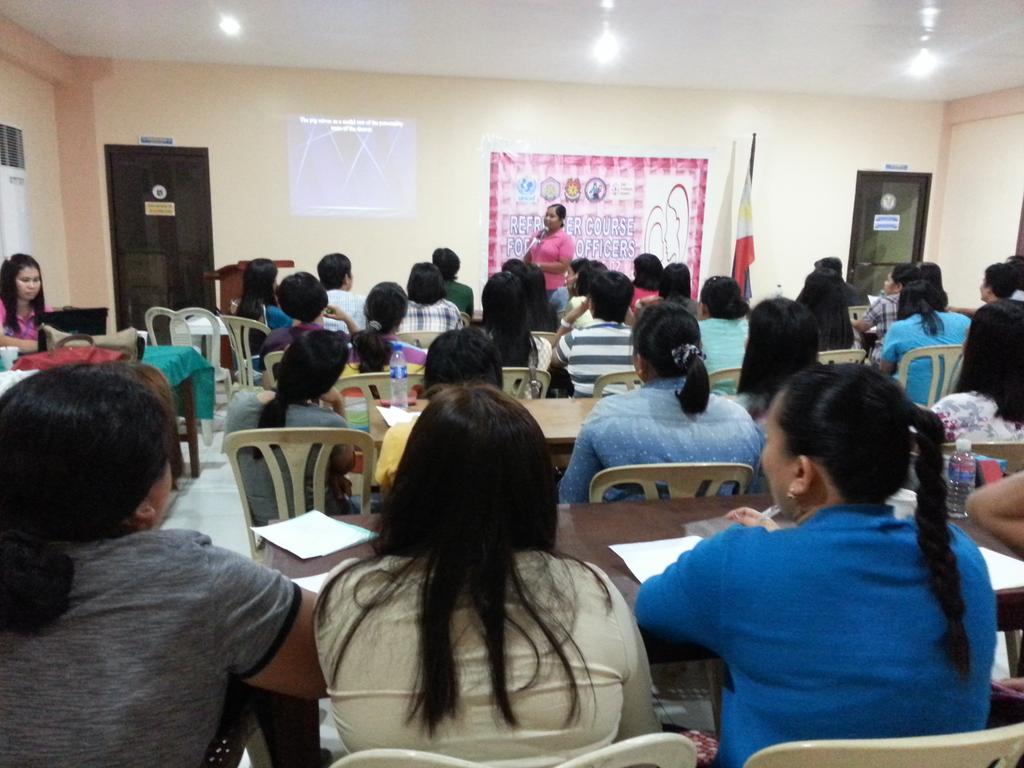 Pro6Wccd's tweet photo. PCI Malong, C,RWCPD, on her lecture on UCPER @pnpts_rstu6 @pro6pnp @pnp_region6 @wcpc_pnp http://t.co/pFW7blhoGE