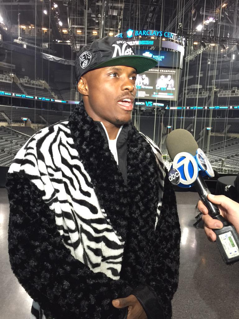 carhappykid's tweet photo. @barclayscenter for #bkboxing with @KIDCHOCOLATE and @HeatherHardyBox. Watch 4-8 6p on #abc7ny http://t.co/YEr1D9U4vV