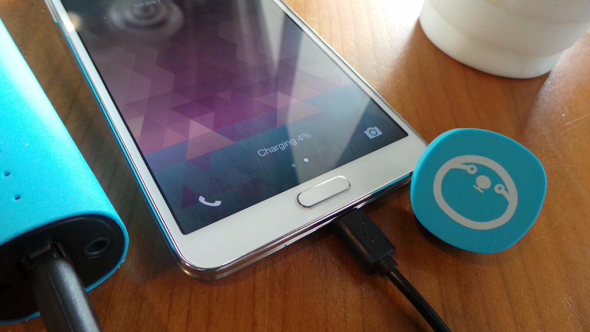 slowthpack's tweet image. Chi-chi-chi-chilling while cha-cha-cha-charging! #EnMoment #Slowth #Slowthmodeon #Chillax #portablecharger