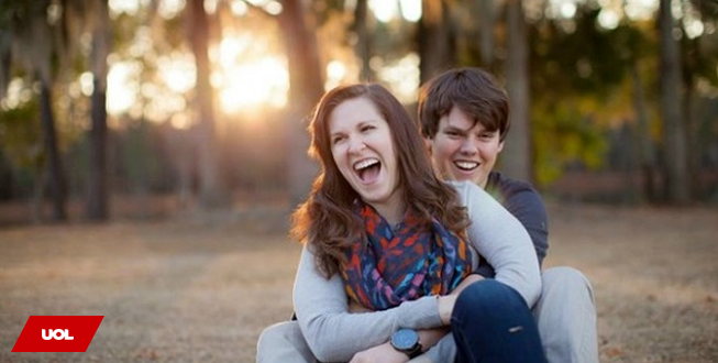 UOL's tweet photo. #maislidas Mulher se nega a desligar aparelhos após acidente e marido acorda do coma ♥ http://t.co/LNumOSGJFw http://t.co/R79CaIWmw4