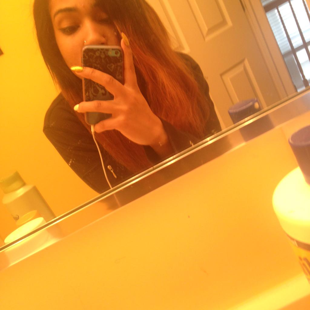 _EatMyTweetTho's tweet image. Just sitting here being loyal waiting on bae to go home and call me... #Loyalasf ❤️💯