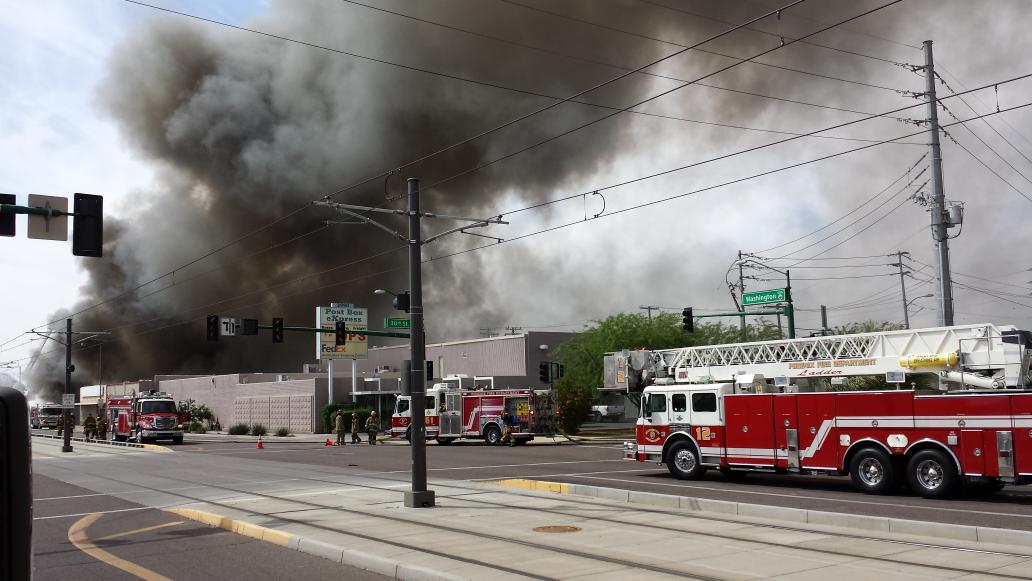 PhoenixFireDept's tweet photo. 30th St. and Washington http://t.co/rgJWKhEYVq