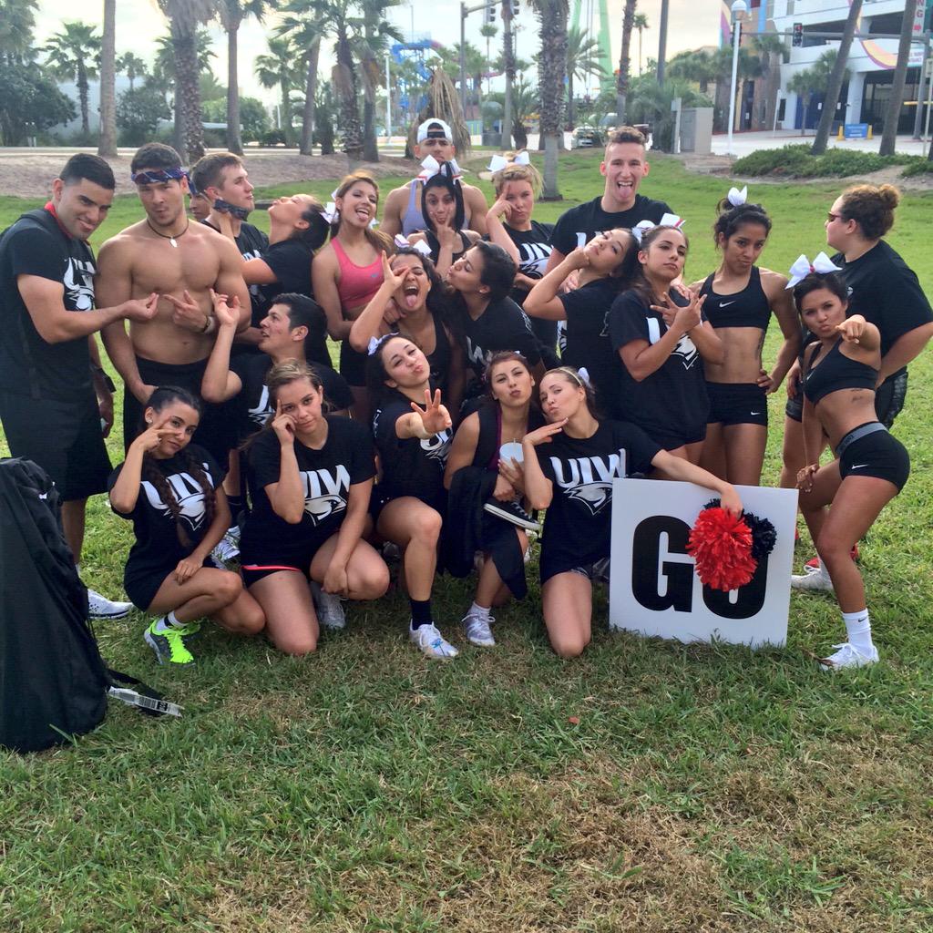 andriabarrera's tweet photo. Overload of photos and idc 😻#uiw #uiwcheer #NCAnationals http://t.co/BOEnORqTy6