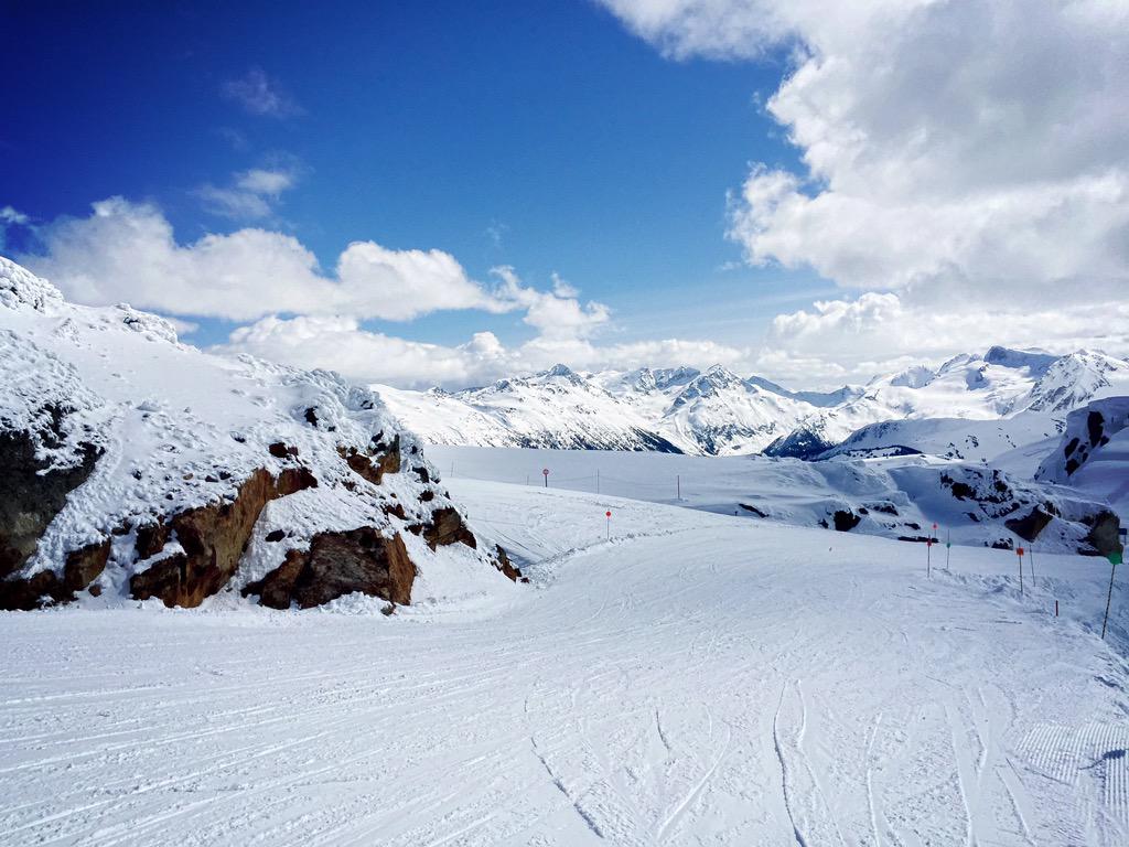 Ah, beauty! #skiBC RT @treelinesix: You've just gotta love spring in Whistler <a href="/WhistlerBlckcmb/">Whistler Blackcomb</a> GoWhistler