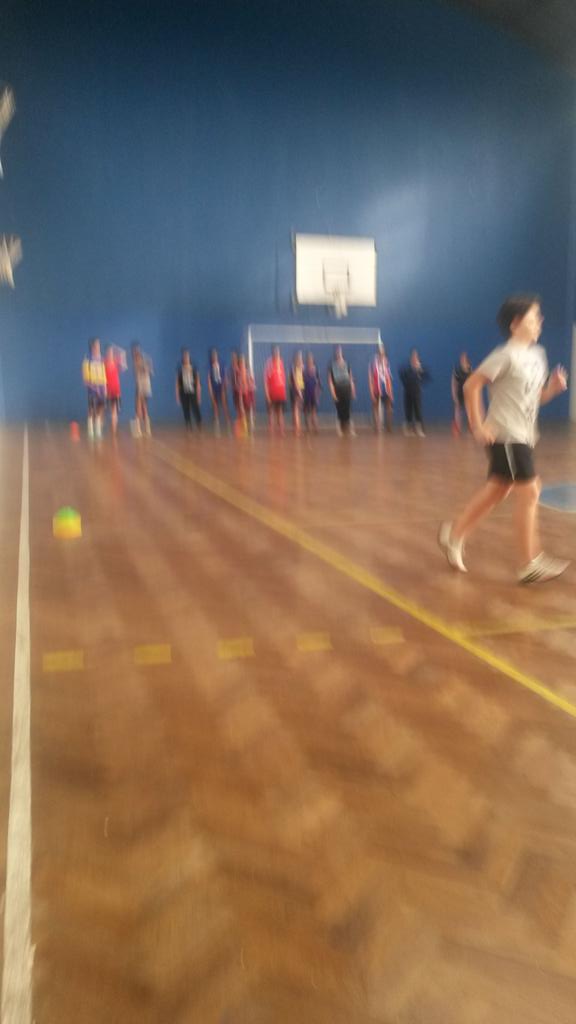 FutbolORT's tweet photo. Menores. Primeros movimientos. http://t.co/o0HpFa9xDG