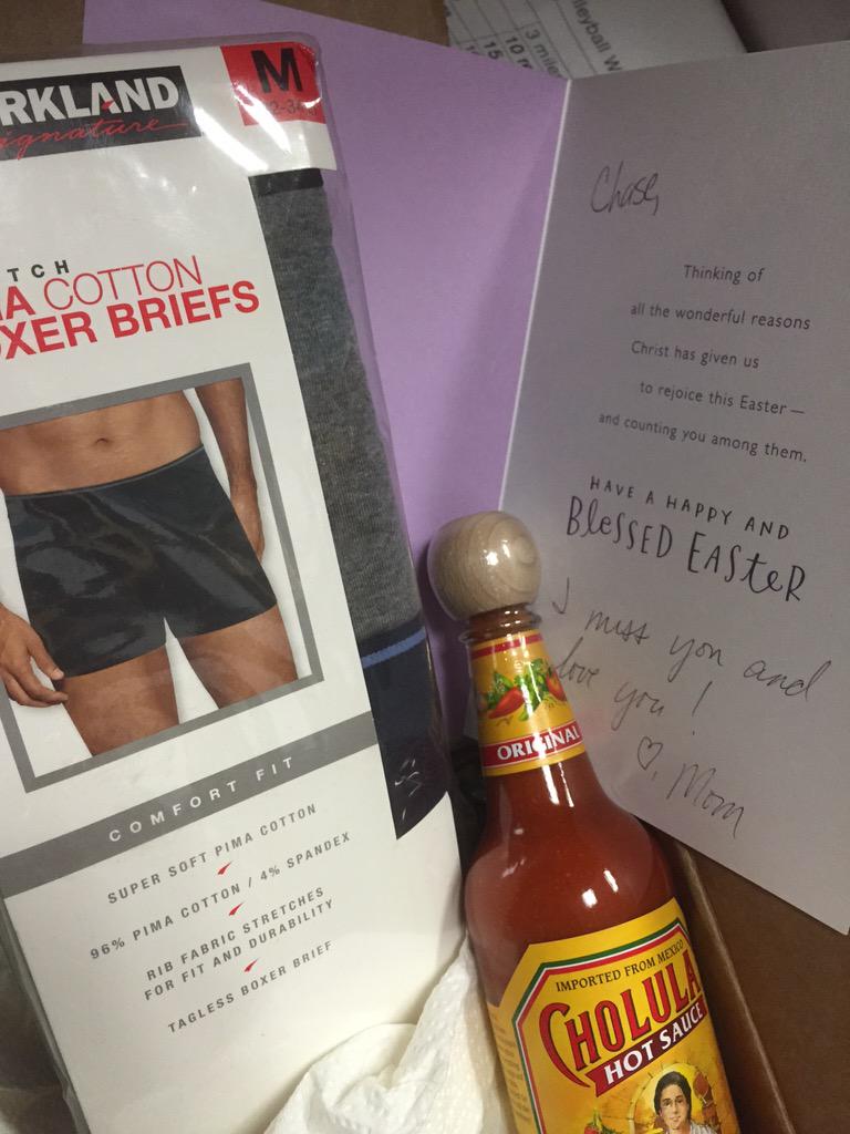 TheSenseiAngie's tweet photo. is there anyone on campus named Chase because I am not him and I do not want his briefs or his cholula http://t.co/WDtDxcBLXr