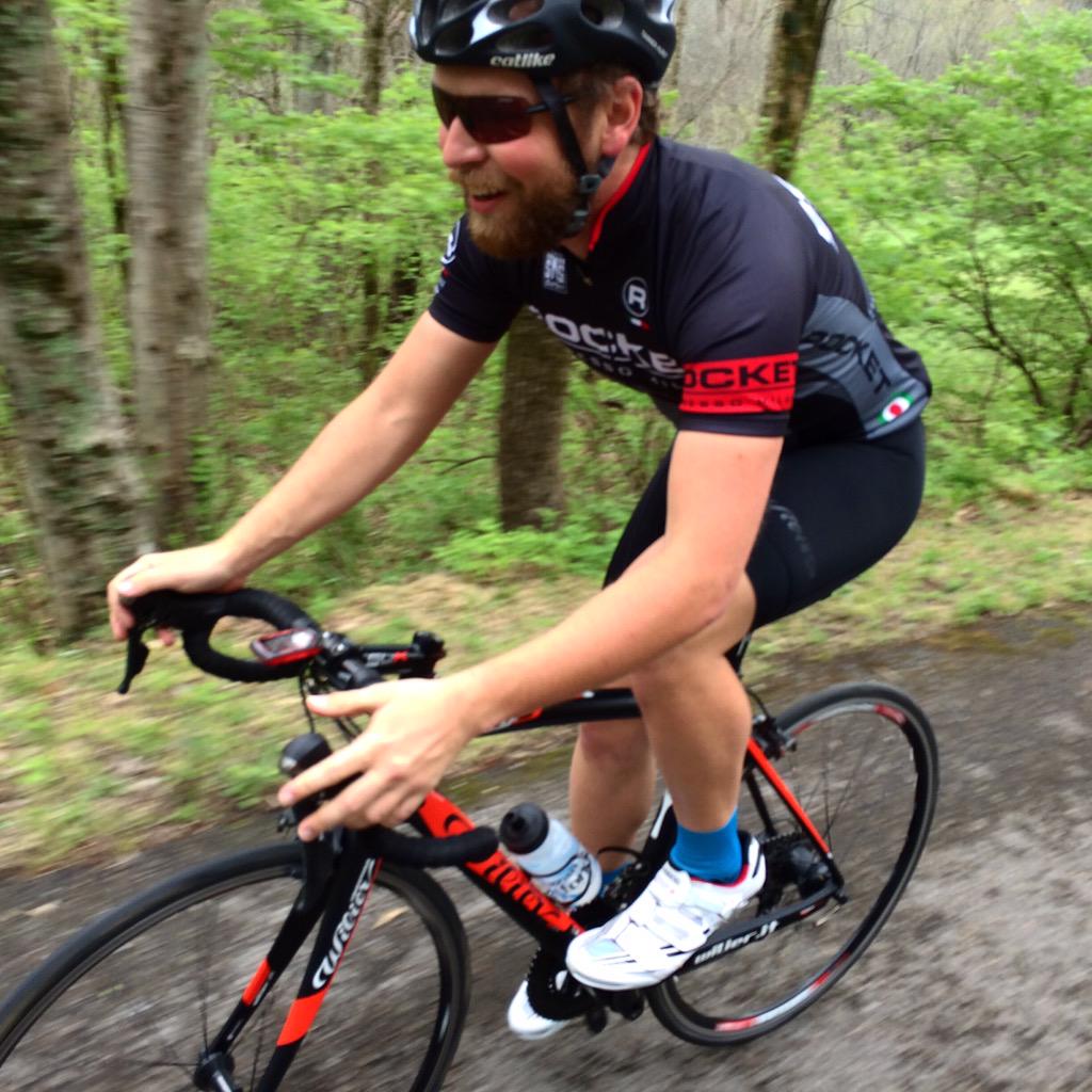 GranFondoCycles's tweet image. Lunch break w a beardy @Tannerhurst  today @rocketespressomilano jersey from @prendas via @Extract_Coffee @WilierUSA