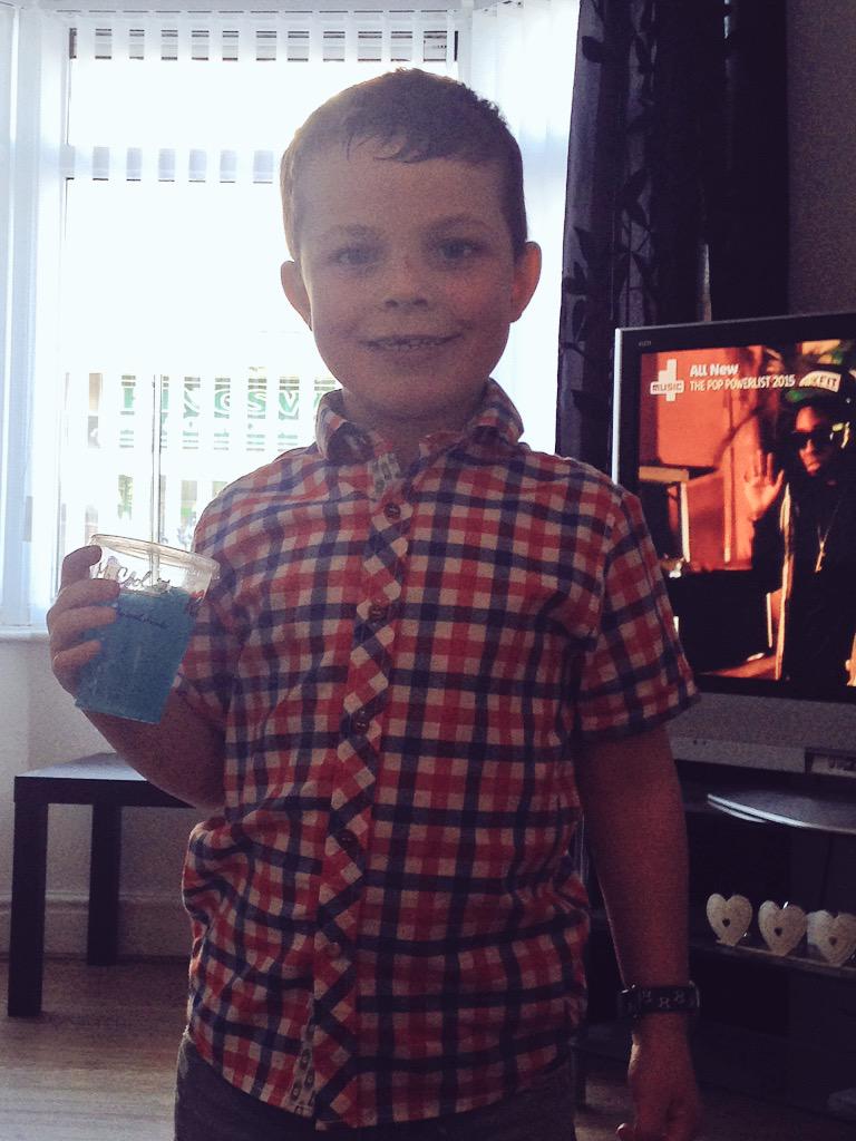 ClaireGerrard1's tweet photo. My lil man! 💙 he's like my little shadow always right by me my little Bessie mate #leighton #lovehim 💋💋 http://t.co/S1SM22zvRD