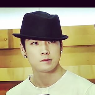 thatkpopgirl's tweet photo. Forever my bias no matter what . I miss you gunhee. #alwayswithgun always waiting for you. Fighting !!! Goodnight 😘 http://t.co/O30LTZI3Cy