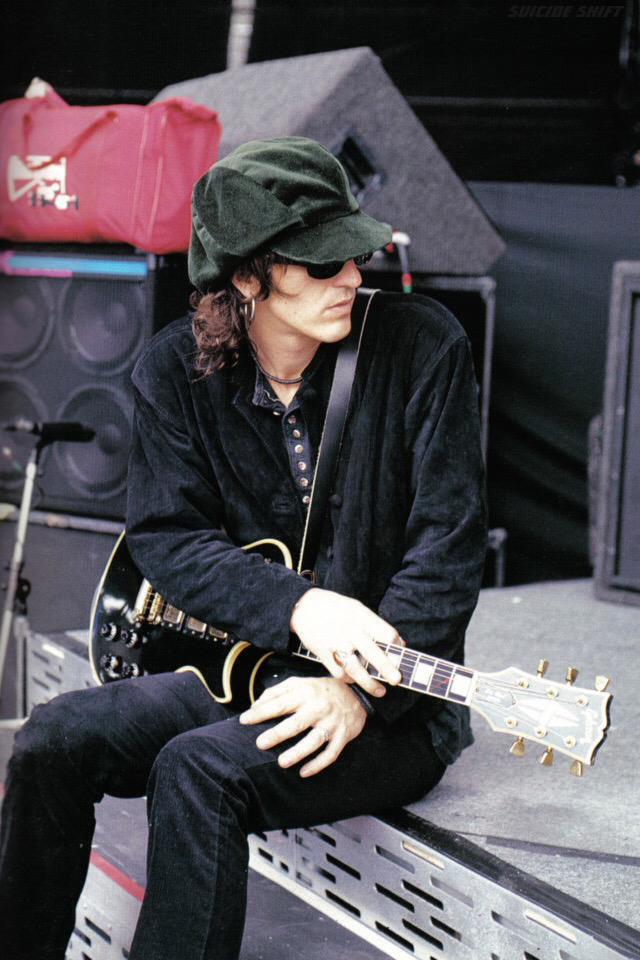  Happy Birthday!!!
Izzy Stradlin!!! 