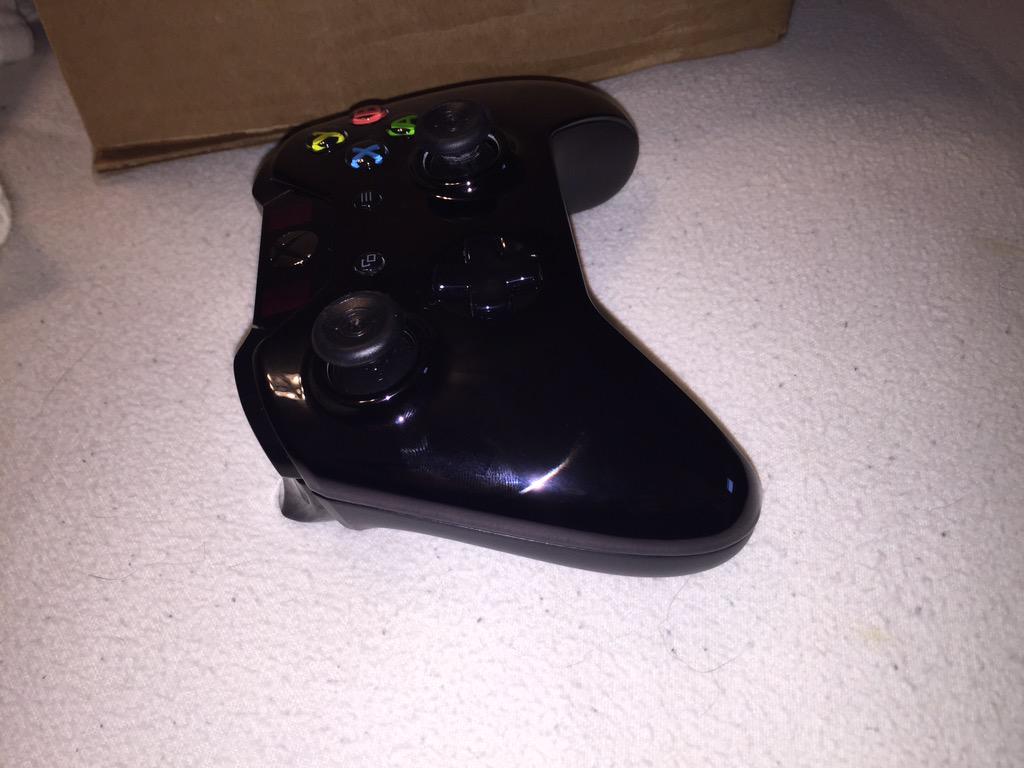 OpTicMaNiaC's tweet image. Brand new, Chromatic black @ScufGaming controller giveaway! RT this tweet and follow me to enter. Ends 4/13/15. 😍