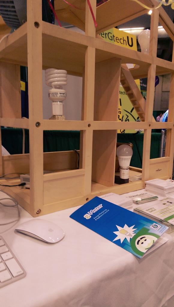 TeamSolarNEST's tweet photo. Amazing stuff from @enerGtech at #GreenCA15. Changing the way we monitor our energy. #SD2015 #ReflectHome http://t.co/OU7qTtyJqx