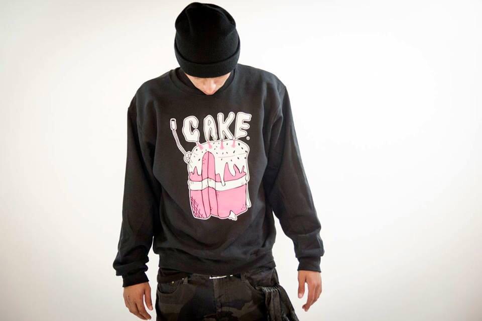 KingsLifeEnt's tweet photo. "Allow Me" Mixtape Hosted by Cake Clothing #comingsoon #twhymusic #cakeclothing #KingsLifeEnt http://t.co/SzoeJ2lD4L