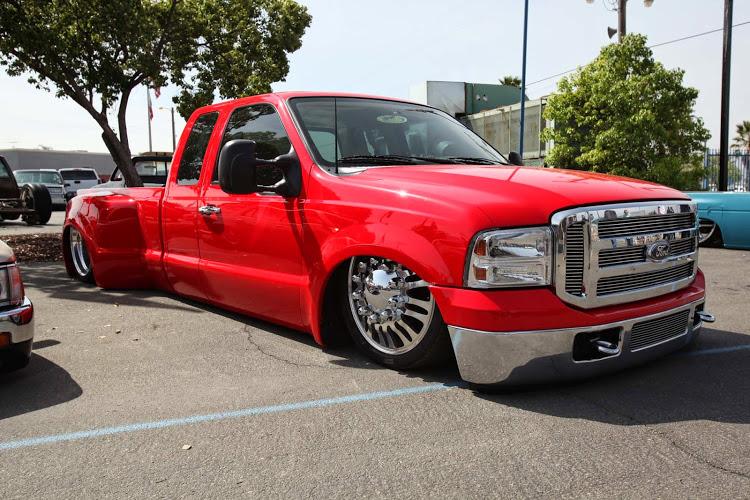 MiketheCarGuy1's tweet photo. Even a Super Duty can look good stanced... #StanceIsEverything #NotForEveryone #StanceFan http://t.co/eddkngqkOp http://t.co/HfyR7tz08I