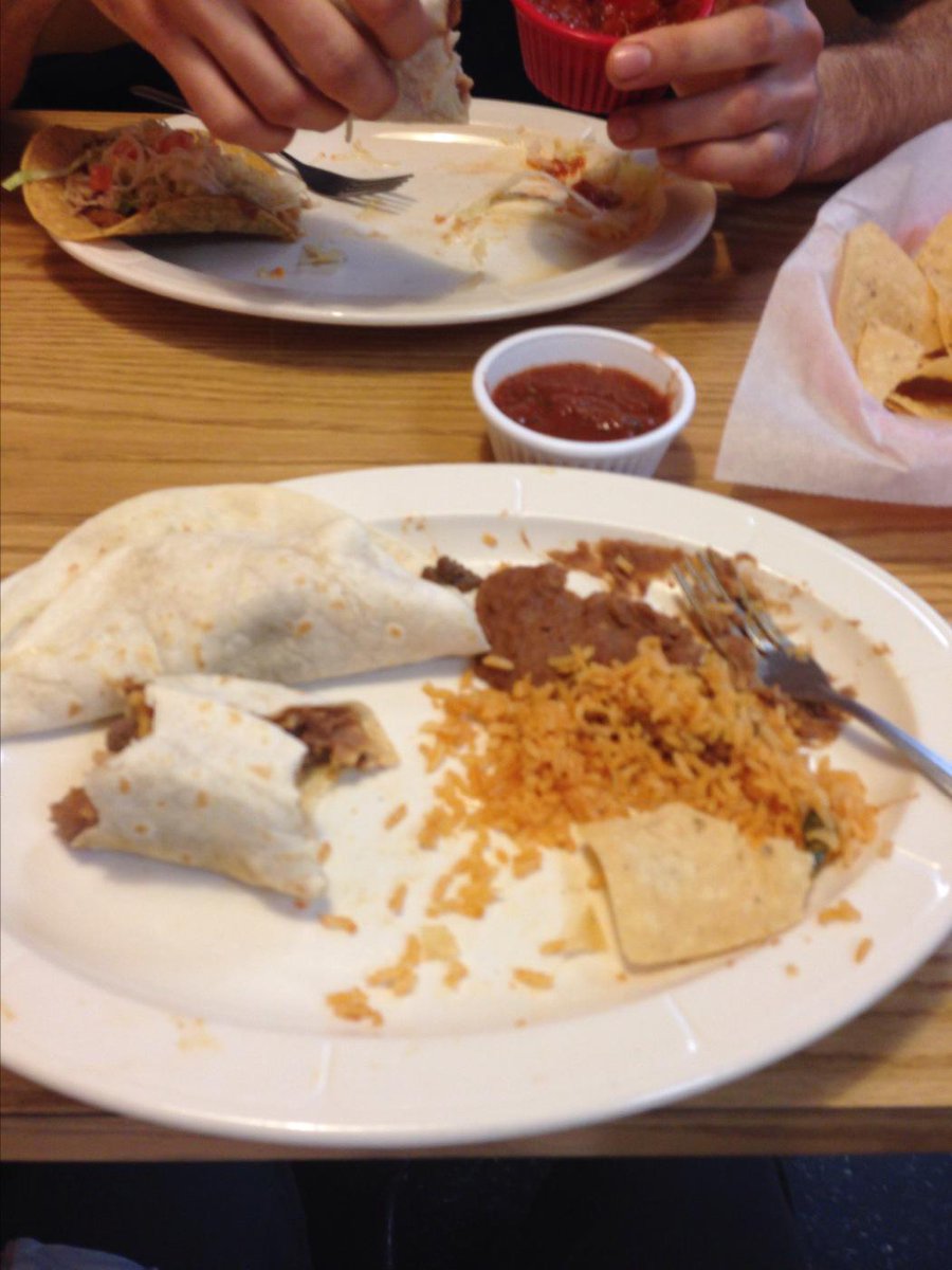 suppchelss's tweet photo. #youbetyourchimichangasitsgood http://t.co/8eL0lP30cJ