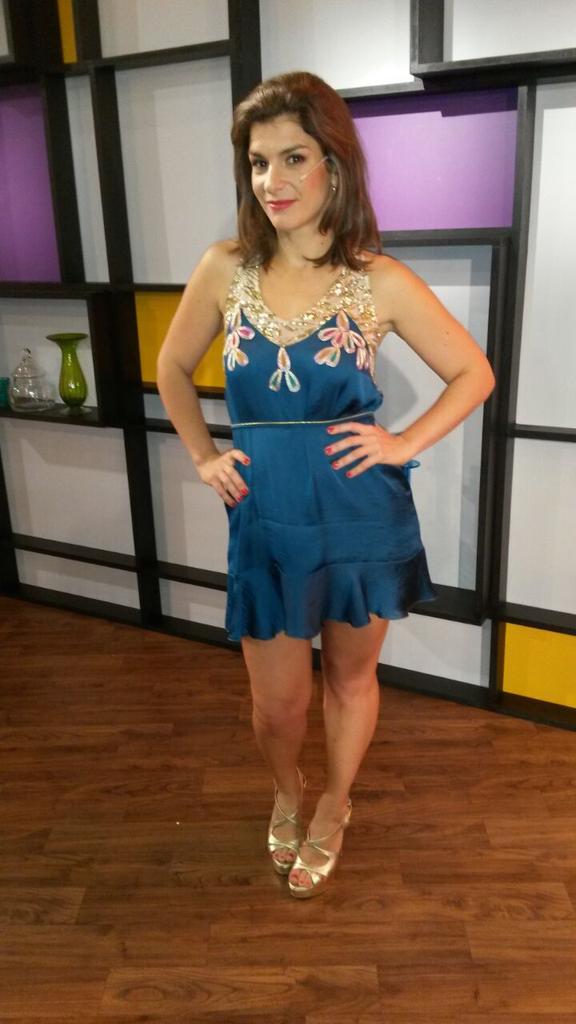 DemichelisPeque's tweet photo. #tiposdeminas @Daliagutmann vestido #salsipuedes zapatos @ZMicheluzzi aros #modax Vestuario @Eldavest @CanalCiudadBA http://t.co/umgvtXOXOi