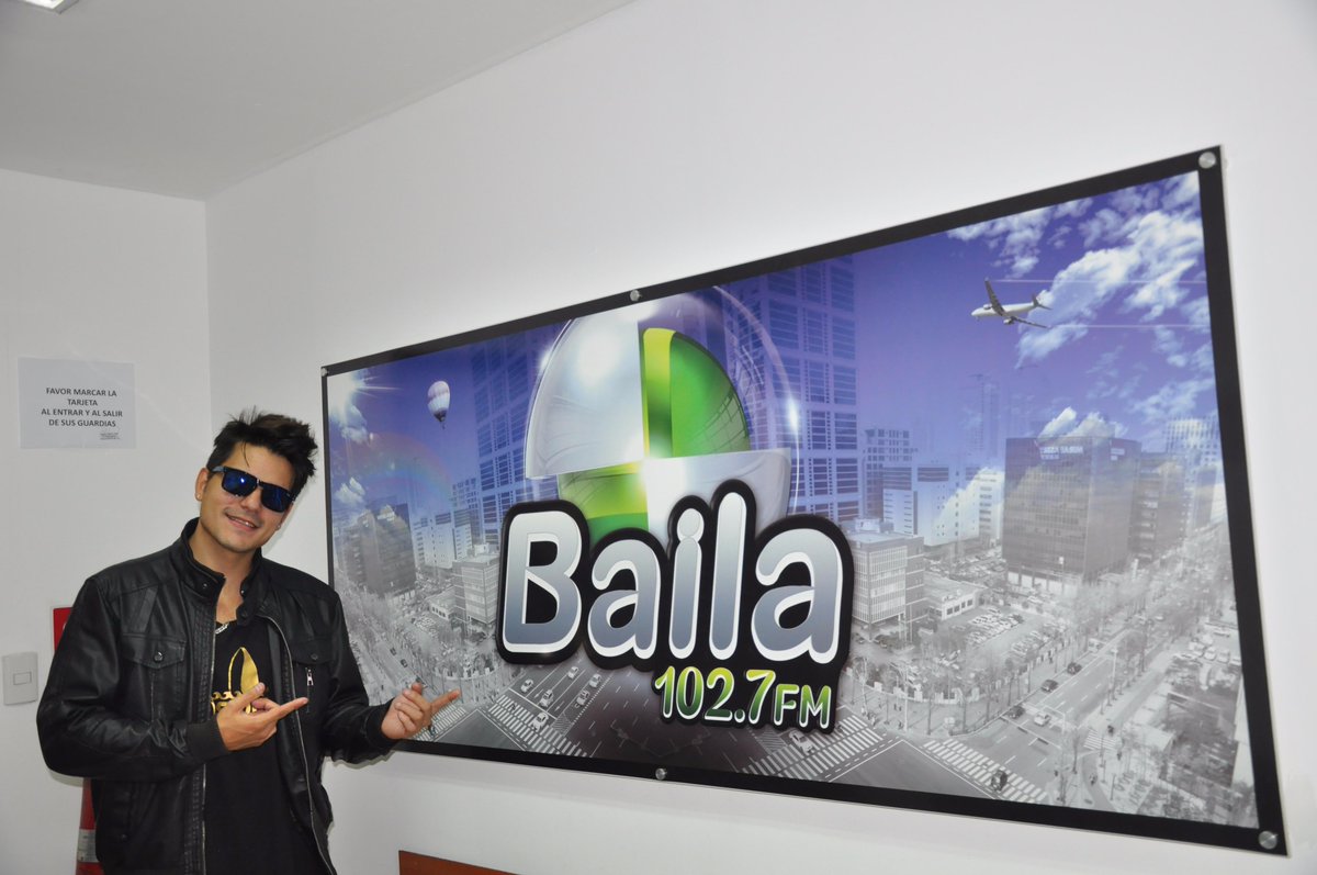 BailaFM's tweet photo. #Mañana ¡No te puedes perder! @BailaVip con @kenkevindiaz y @danyleeoficial ¡Sin Competencia! http://t.co/mToaS9ODNq