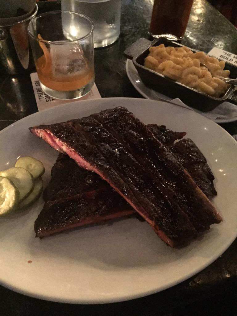 mossr's tweet photo. Ribs 'n Mac 'n cheese at Blue Smoke NYC. #SouthernBBQ #ForeignExchangeProgram http://t.co/nR1OkD8IqB