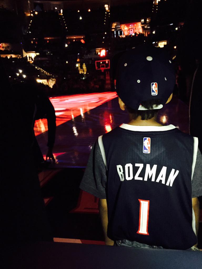 View image on Twitter