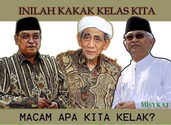 beyahmad's tweet photo. *salim*  @sahaL_AS: Tiga pendekar Aswaja RT @NUgarislucu Dapat salam dari santri Lerboyo :)) http://t.co/5wWmbwMAhT""