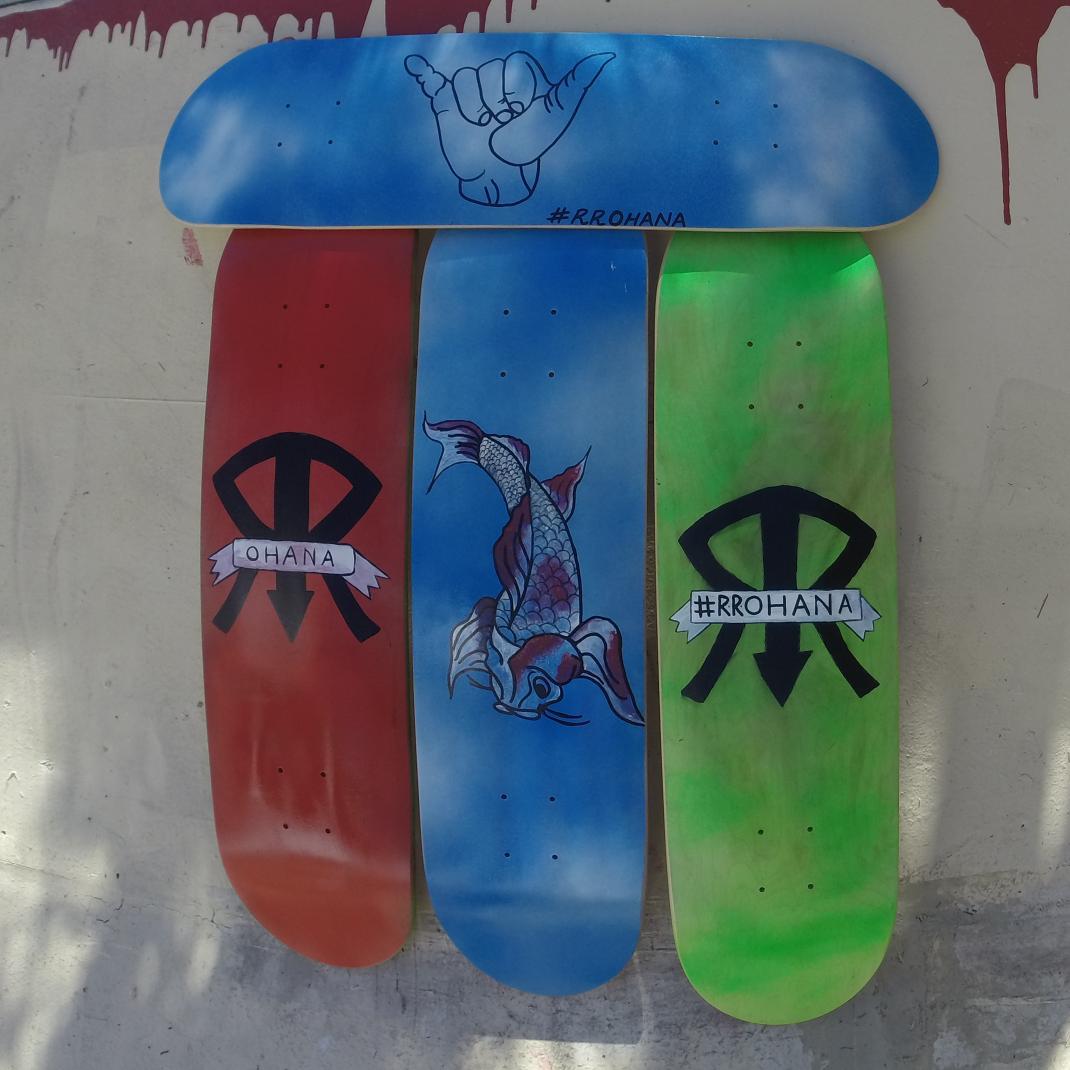 RedRumOhana's tweet photo. @GalleriaMuertos pushed to the limits. I weigh 260 and skate em. http://t.co/mfgQSBPOp2