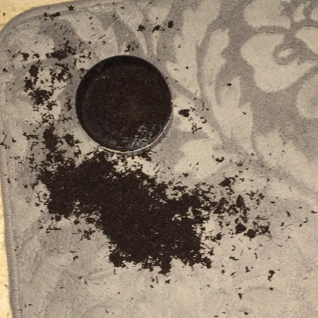 TheDipDiaries's tweet photo. We've all experienced this tragedy. http://t.co/dM7lhFwyfJ