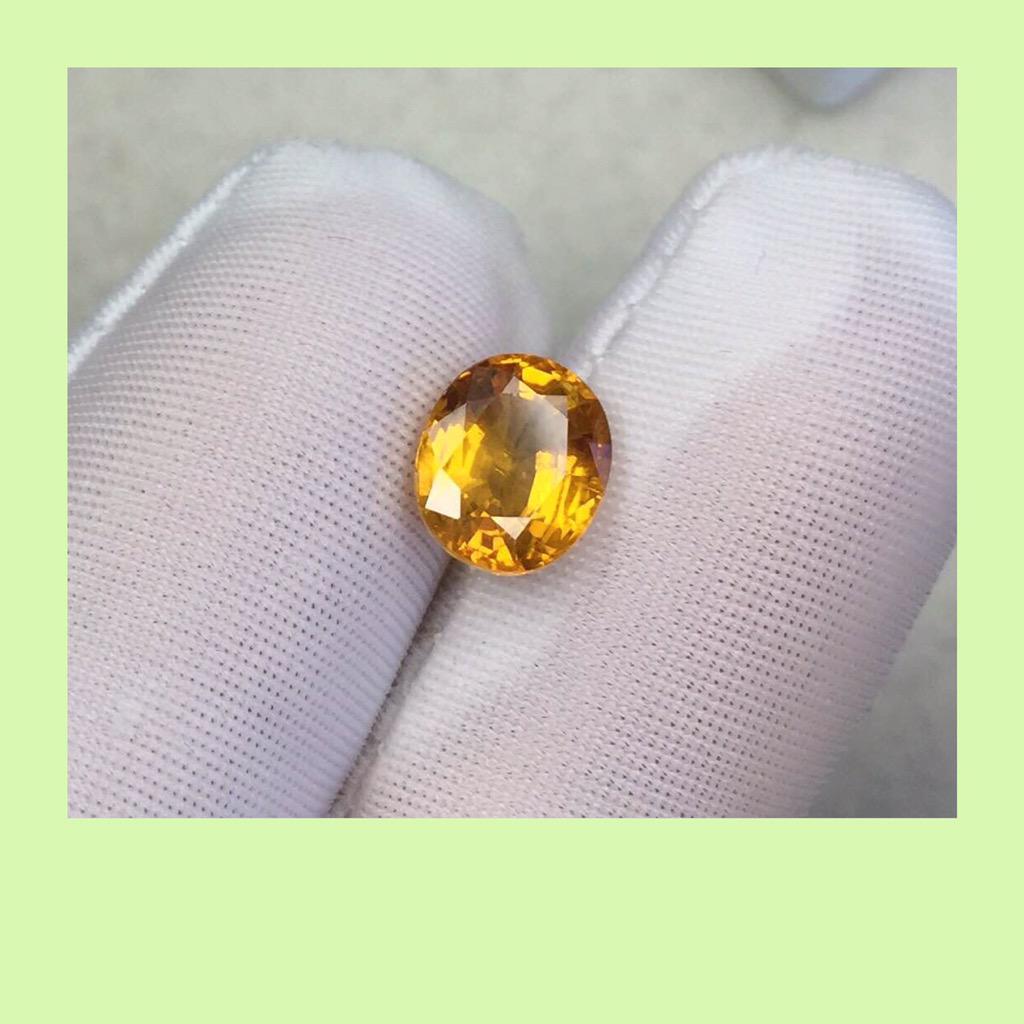 JefferySjr's tweet photo. #yellowsapphire#sapphire 2.699carat ，SIZE 8.5*7.2*4.5mm，，wechat;18500846128 whatsapp;+86 18500846128 #forsale http://t.co/SEaD2jCaKR