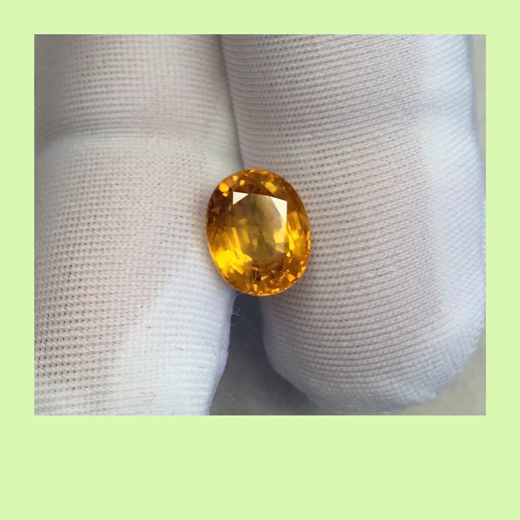 JefferySjr's tweet photo. #yellowsapphire#sapphire 2.699carat ，SIZE 8.5*7.2*4.5mm，，wechat;18500846128 whatsapp;+86 18500846128 #forsale http://t.co/SEaD2jCaKR