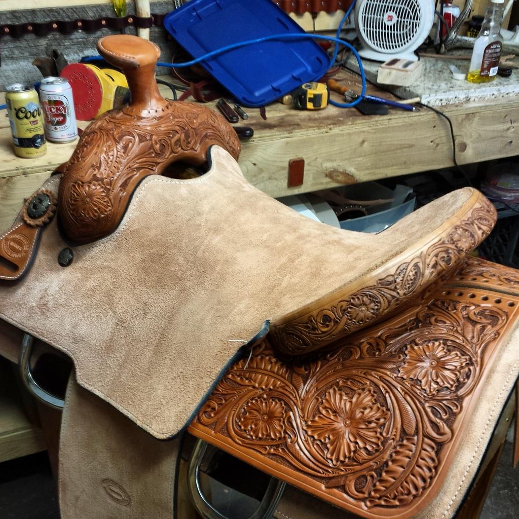 tannerbates27's tweet photo. @HoferLogan @chofeski92  Who wants to rope in this bad boy worse? #batesgangleather #calfroping http://t.co/GLGuXyL232