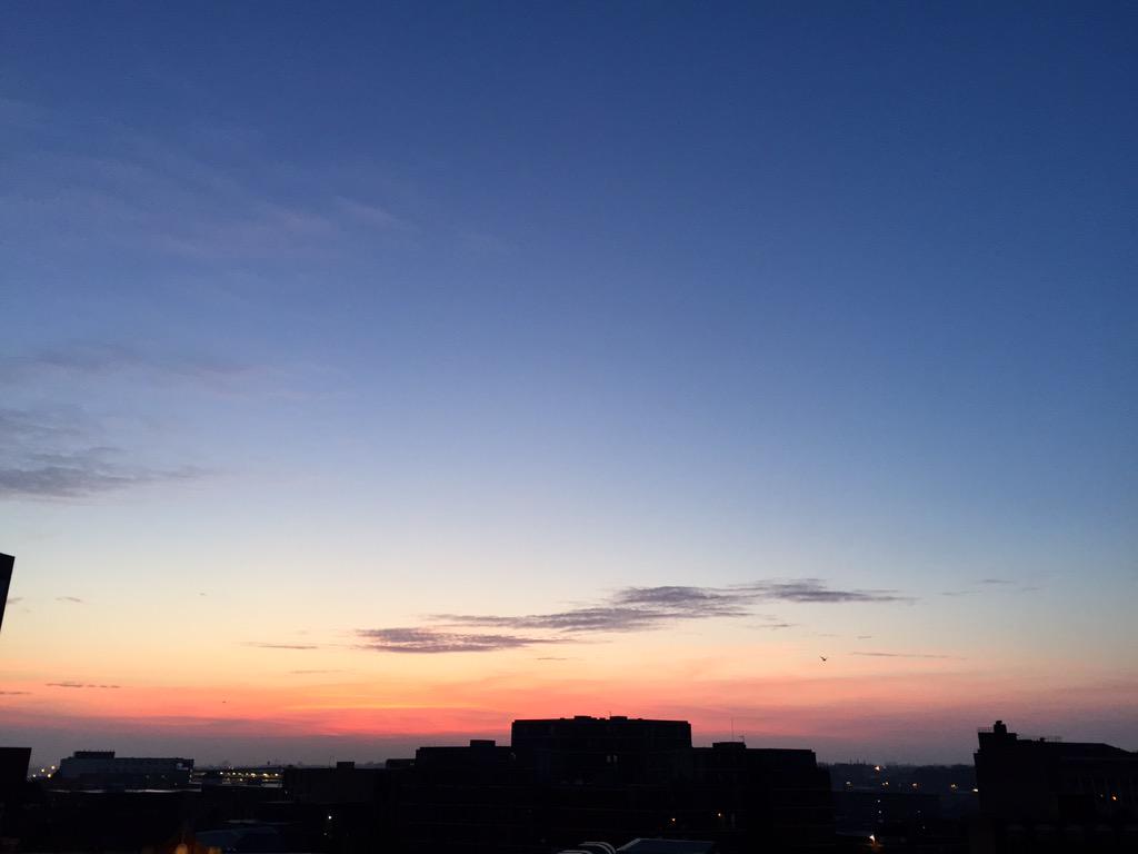 AstonUniversity's tweet image. The #Birmingham sky looks very pretty this morning. Happy Wednesday, everyone! #brum