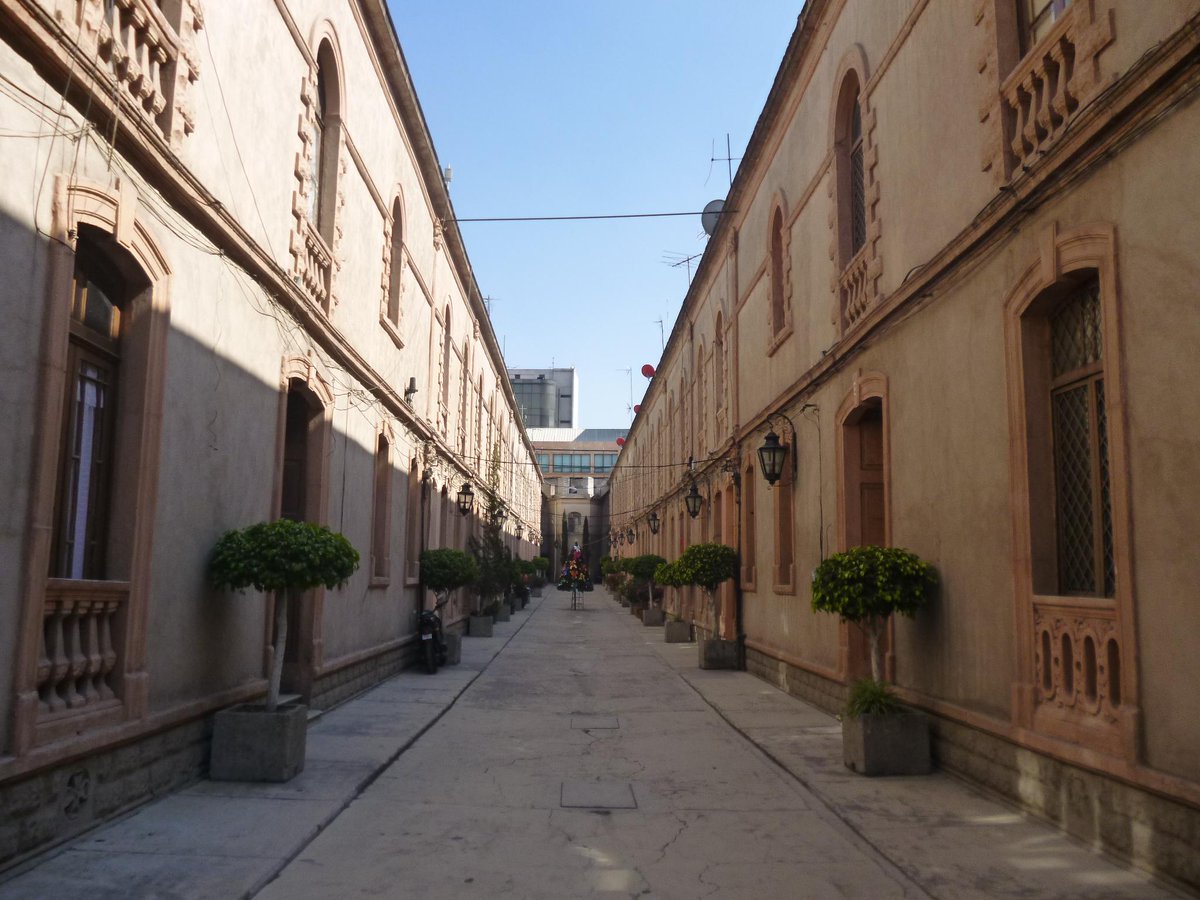 ciudaDFantastic's tweet photo. Vuelven nuestros Paseos #Culturales citadinos y el Sáb 11 Abr vamos a la #SanRafael @DFTres60 @revista_ciudad @mx_df http://t.co/J1676UUwyA