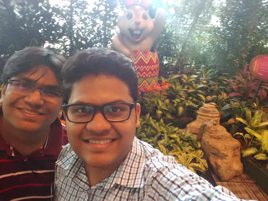SunnyA_speaks's tweet photo. A super short visit enroute..! Singapore....!! #abglp #myinternshipstory #outshiners http://t.co/WG3qIPNWmE