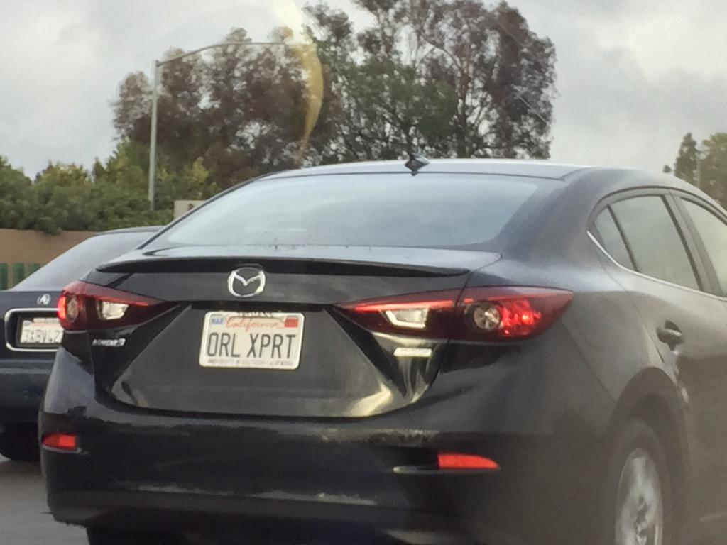 JessiMarieeeee's tweet photo. Is this person a dentist or do they give a lot of blow jobs? π #oralexpert http://t.co/AFPY2QfzHQ