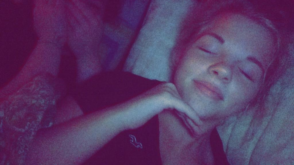 addysonsimmons_'s tweet photo. Me and Shelby slick ugly and don't even know what makeup is #help911 http://t.co/vEmjle55kq