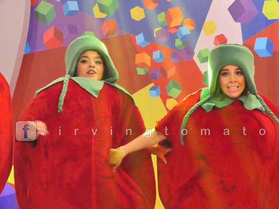 soyvictoriac1's tweet photo. Tomatita Victoria y tomatita @ArelyTellez http://t.co/o7XVsGF8NS