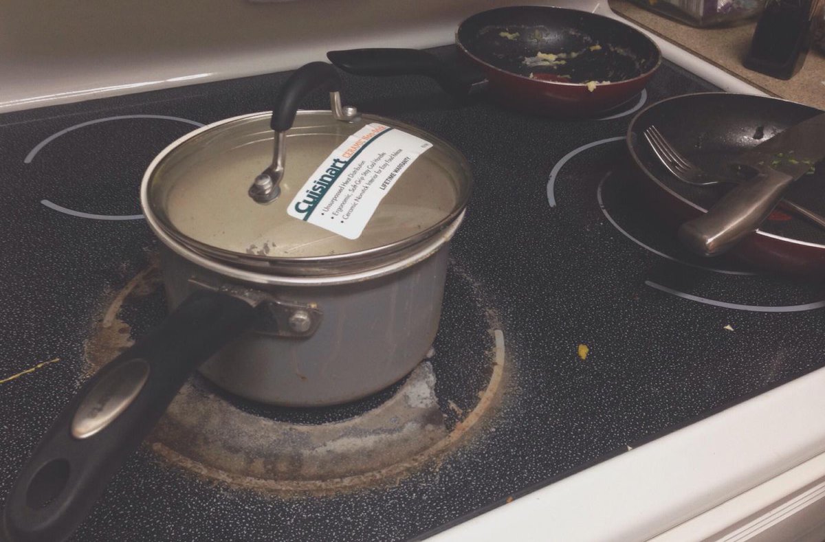 itsaishab's tweet image. #BTS the real joy of cooking? Cleaning up the mess! 😜 NOT!! #reallifekitchen