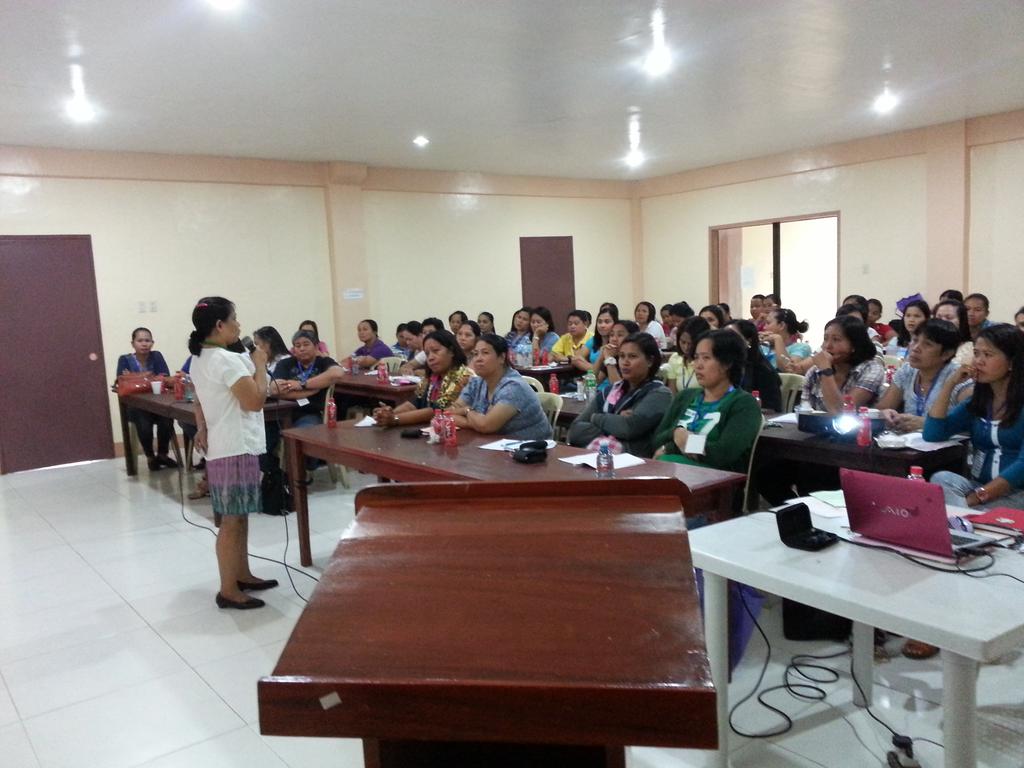 Pro6Wccd's tweet photo. Ms. Annaliza Macababbad of CPN-PGH, during her lecture on Case Management and Safety Planning @pnpts_rstu6 http://t.co/VTihNbUmpf