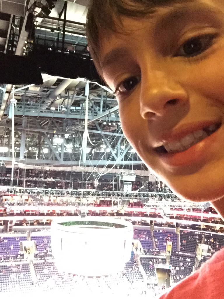 mleeman's tweet photo. #fordtradeup it's my first ever live game! http://t.co/1Z2k2iEVCa