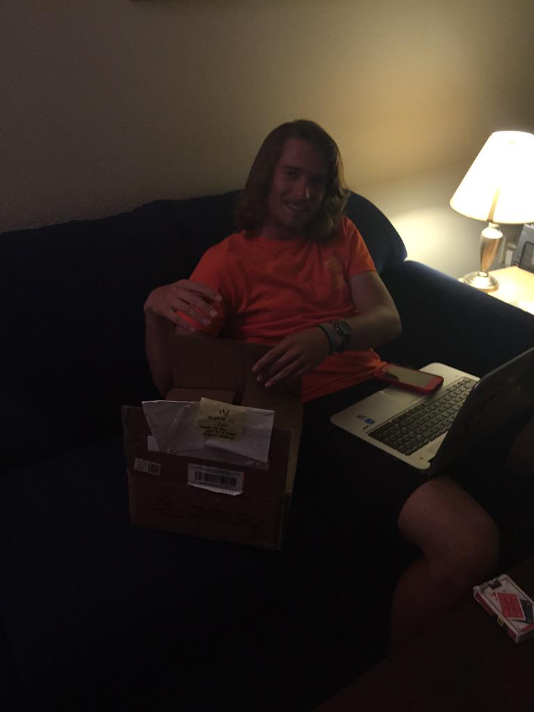 TheSenseiAngie's tweet photo. THEY'VE BEEN REUNITED: A BOY AND HIS BRIEFS BACK TOGETHER AGAIN http://t.co/bkET3YasmK