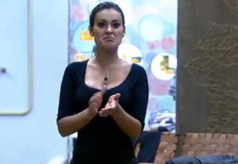pqpzeon's tweet photo. palmas pro BBB do século XXI, onde uma planta forçada vai lever o prêmio http://t.co/PFawjO1fwY