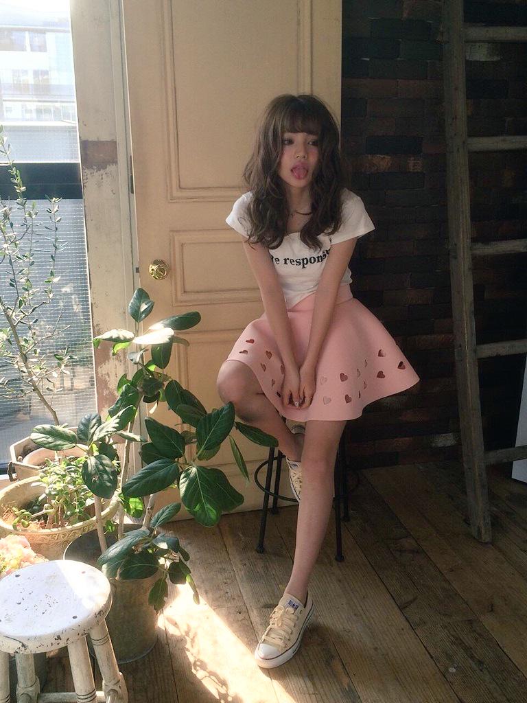 popochan318's tweet photo. 記念すべき1万tweet❤️
なんか特別にしたいんだけど
思いつかないから😪笑笑
レアな撮影風景（´-`）.｡oO http://t.co/MngxG8usP9