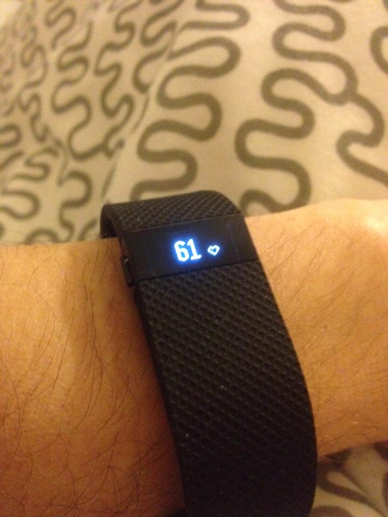 sanocast's tweet photo. Min nye @fitbit charge HR! Løbende puls og kalorieforbrug 24 timer i døgnet. Virker også med http://t.co/Ts4OqFaBmr http://t.co/tzFvyIWMVE