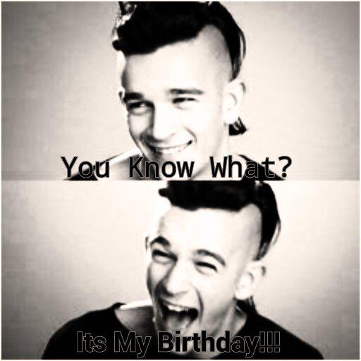 Happy birthday For Matthew Healy, Keep Rock n Roll Lads!!!  